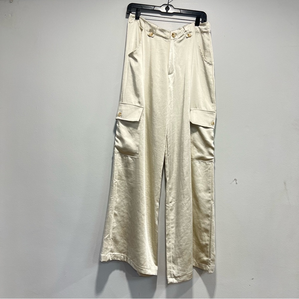 OWN Cream Silk Feel Wide Leg Cargo Pants - Made In Italy - Size Medium